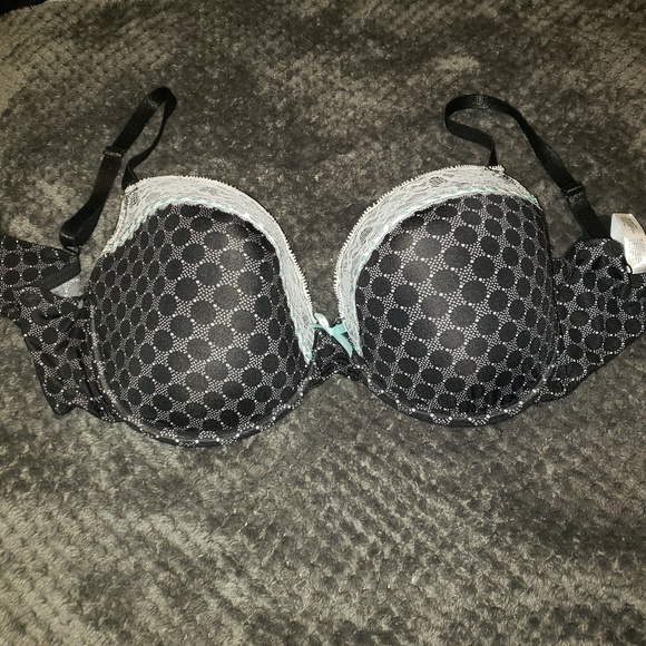 I Love Affair Bras - Picture 2 of 3